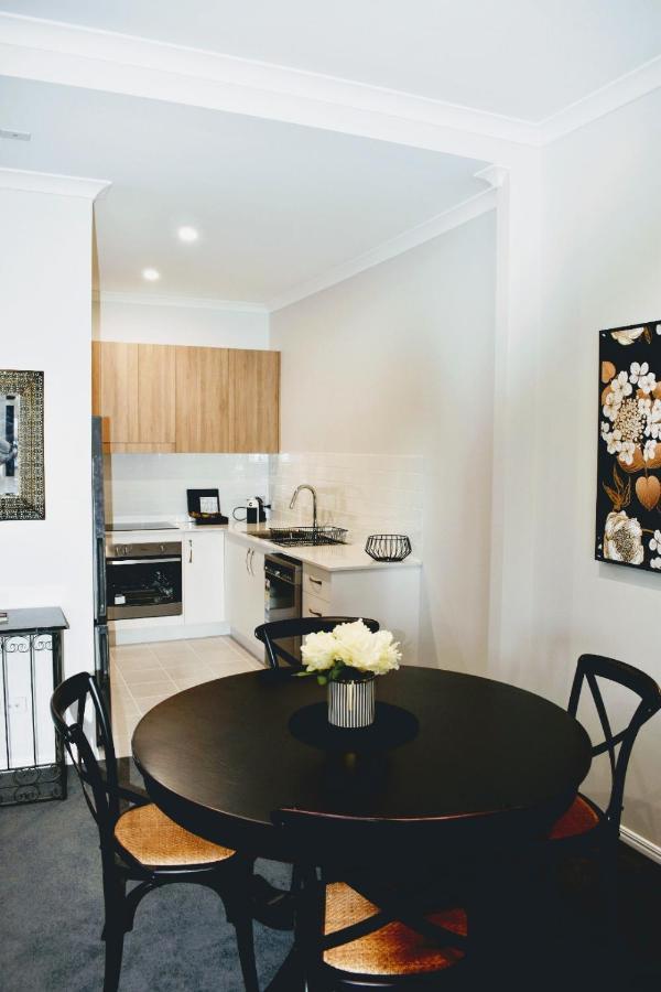 CocoBrew Boutique Apartments Rockhampton Extérieur photo